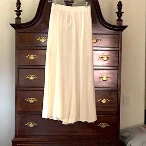 NWT-Beautiful, Santa Barbara Ca., Cream Colored Maxi Skirt With Side Pockets